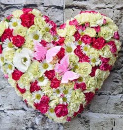 סידור פרחים לב כפרי