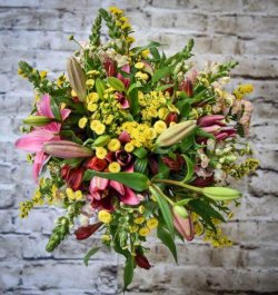 זר פרחים לוצ'יאנו