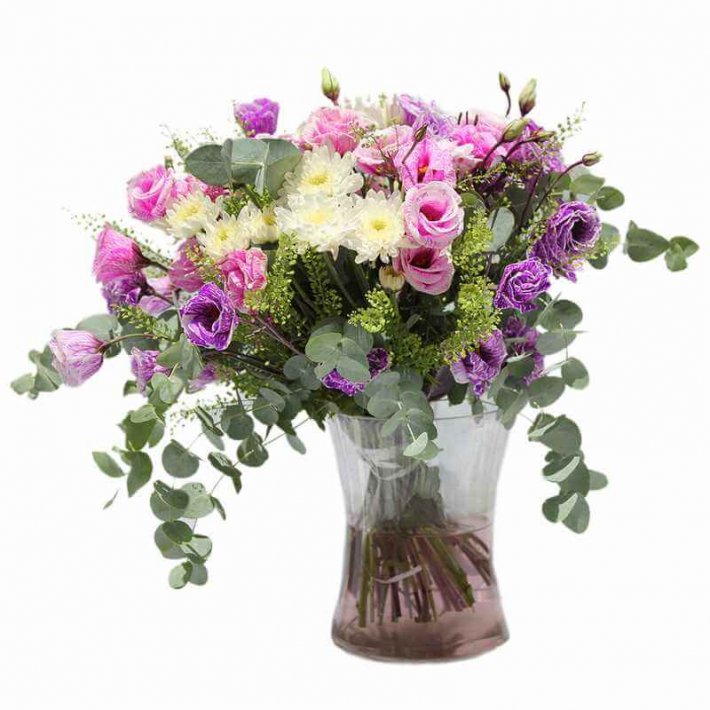 זר פרחים ליזיאנטוס עם נגיעת חרציות