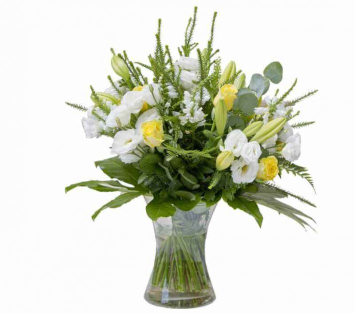 זר פרחים עם ליליות