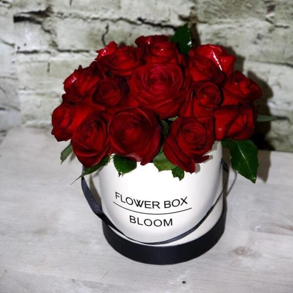 קופסת ורדים בלום קופסת ורדים אדומים