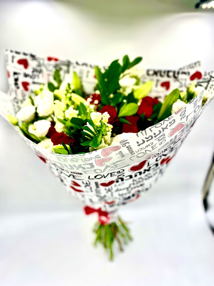 זר פרחים רומנטי